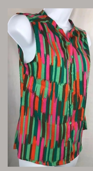 Banana Republic sleeveless blouse - Picture 2 of 5